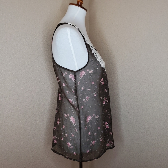 Chiffon Floral & Crochet Tank - Picture 2 of 6